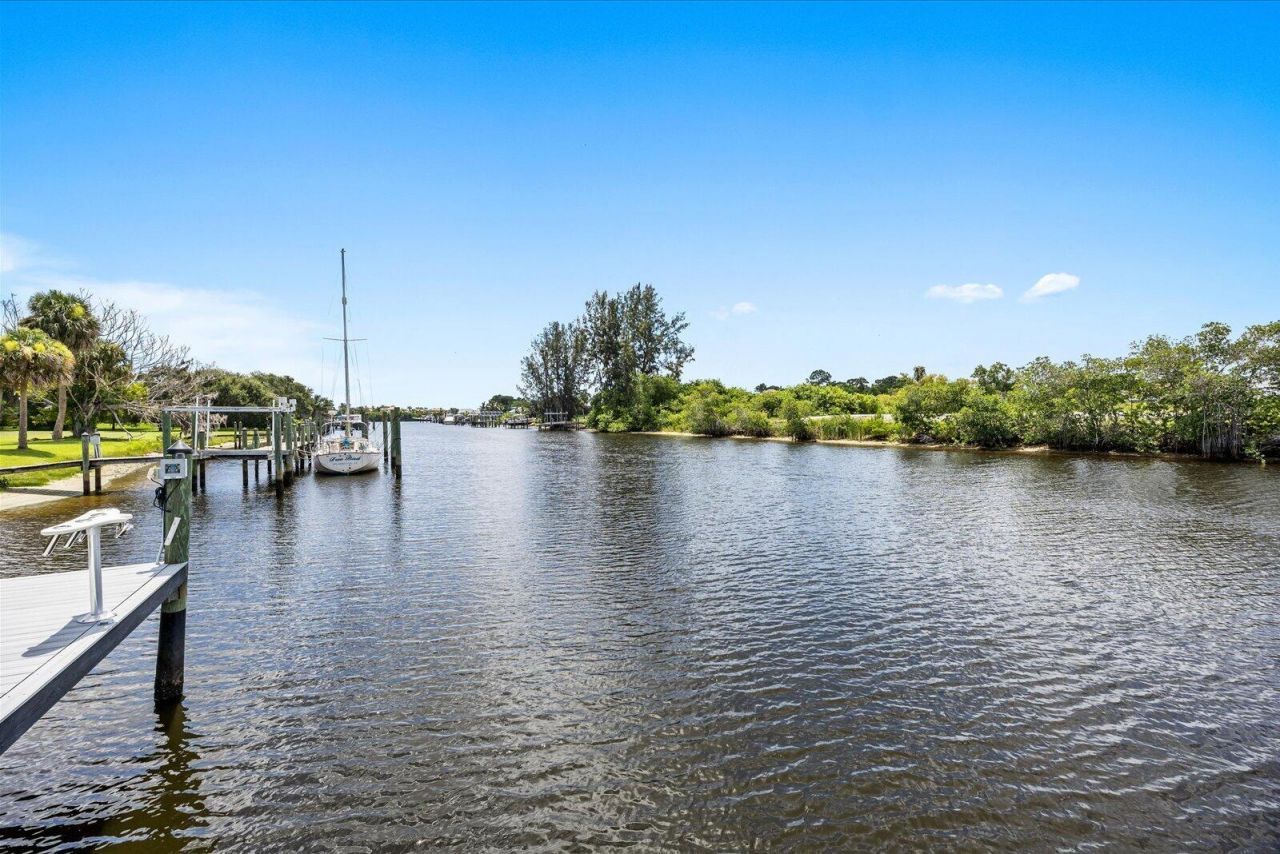 470 SE Pine Road, Port Saint Lucie, FL 34984 Photo