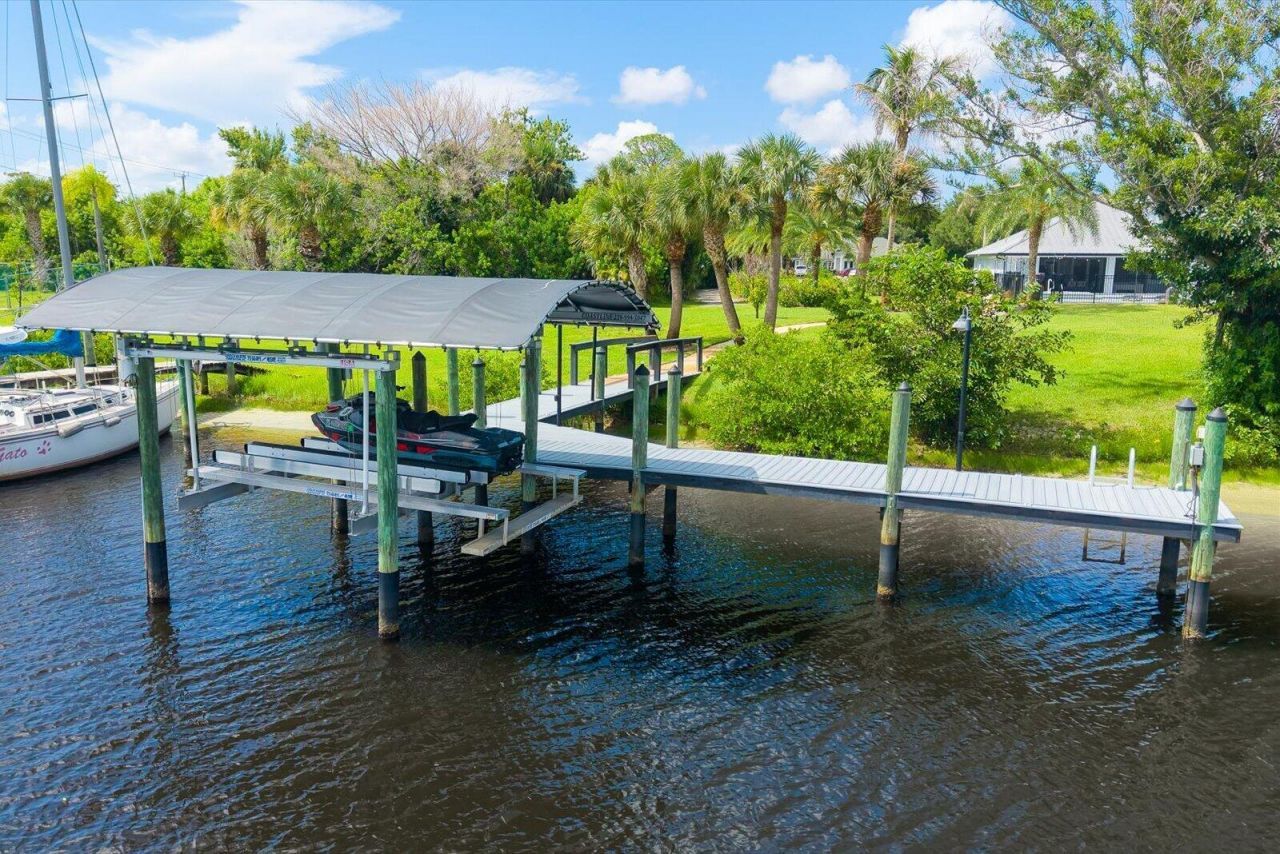 470 SE Pine Road, Port Saint Lucie, FL 34984 Photo
