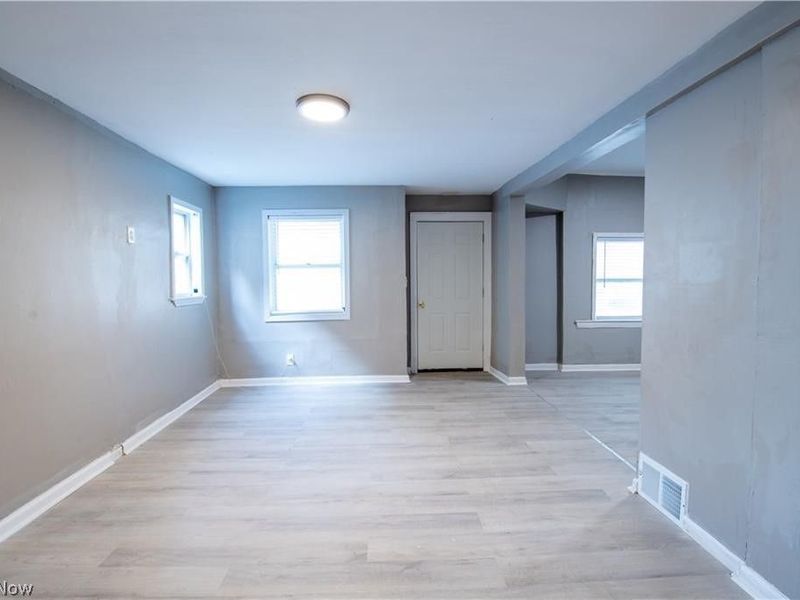 1373 E 89th Street , Cleveland, OH 44106 Photo 11