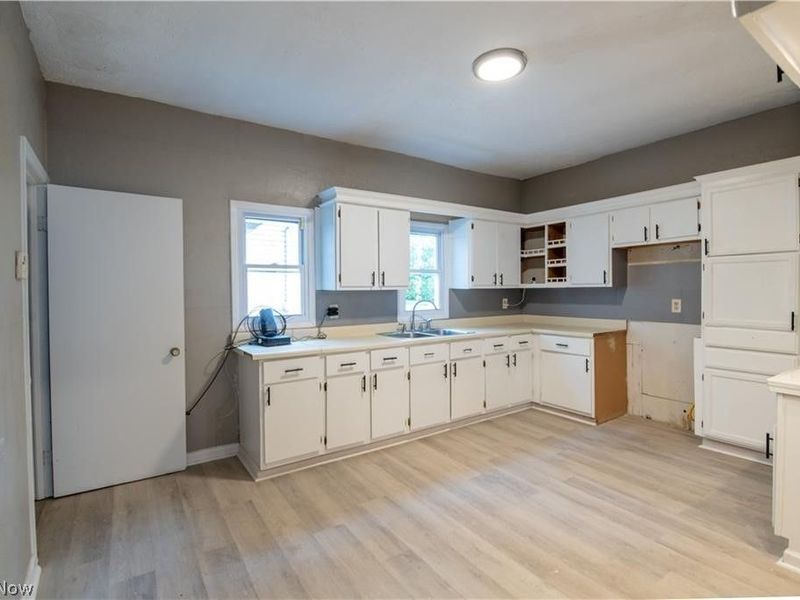 1373 E 89th Street , Cleveland, OH 44106 Photo 12