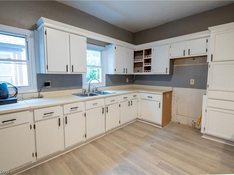 1373 E 89th Street , Cleveland, OH 44106 Photo 13