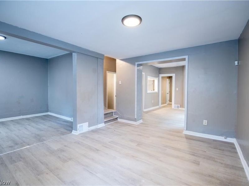 1373 E 89th Street , Cleveland, OH 44106 Photo 5