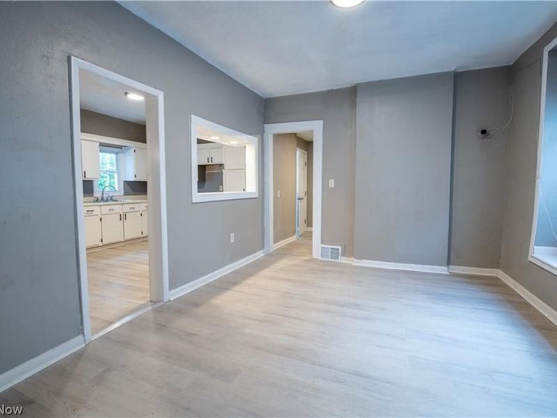1373 E 89th Street , Cleveland, OH 44106 Photo 9