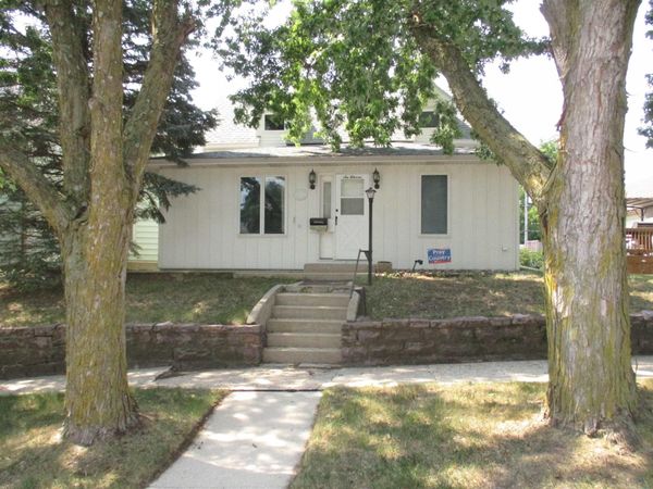 611 W Cherry Street, Cherokee, IA 51012