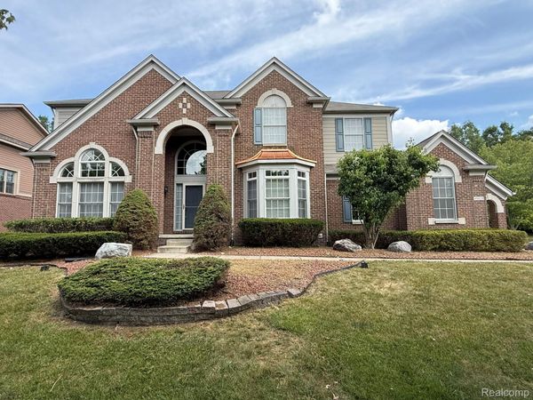 49028 Founders Court, Canton Township, Mi 48187