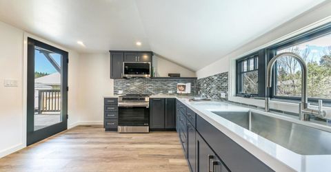 10017 East River Street, Truckee, CA 96161 Photo