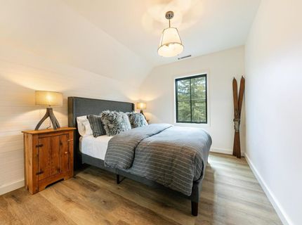10017 East River Street, Truckee, CA 96161 Photo