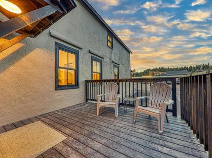 10017 East River Street, Truckee, CA 96161 Photo