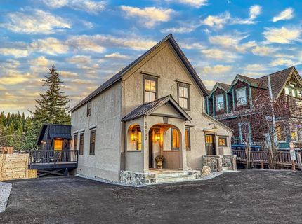 10017 East River Street, Truckee, CA 96161 Photo