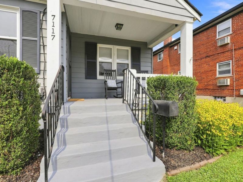 7117 Delaware Avenue, Deer Park, OH 45236 Photo 4