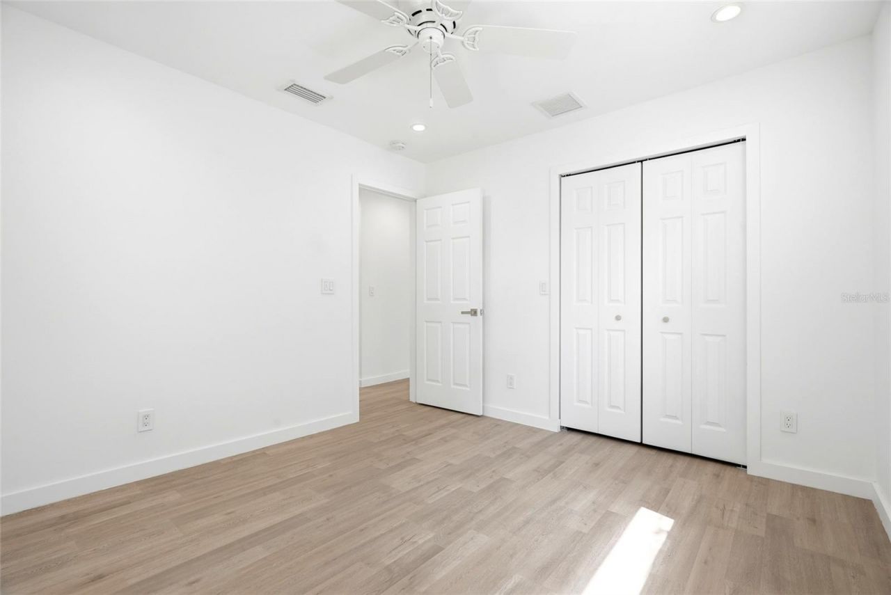 1867 Michigan Avenue Ne, Saint Petersburg, FL 33703 Photo