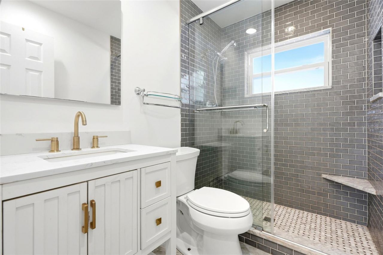 1867 Michigan Avenue Ne, Saint Petersburg, FL 33703 Photo