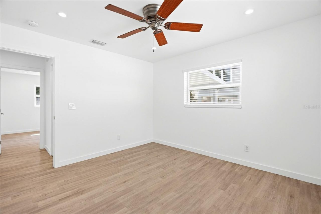 1867 Michigan Avenue Ne, Saint Petersburg, FL 33703 Photo