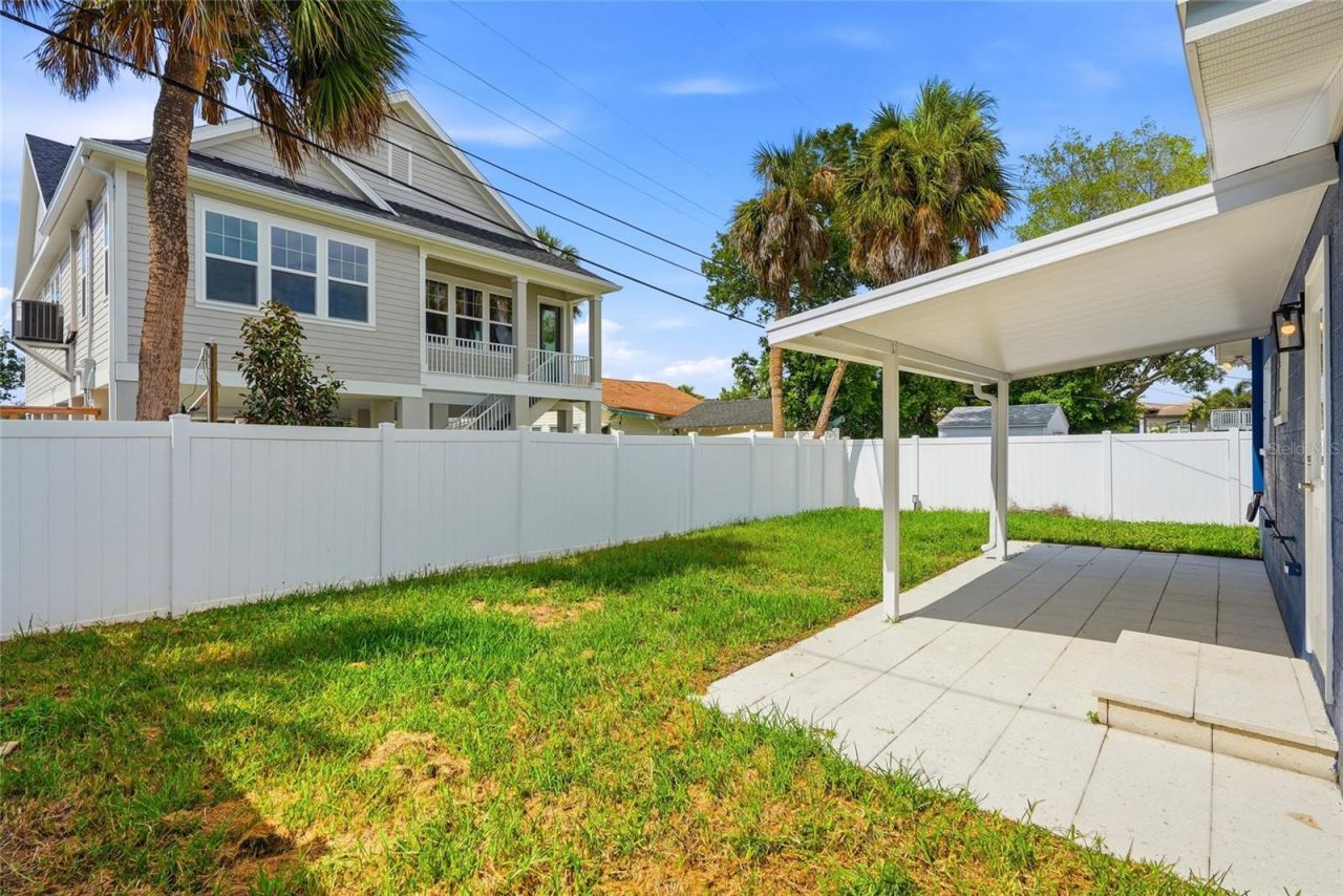 1867 Michigan Avenue Ne, Saint Petersburg, FL 33703 Photo