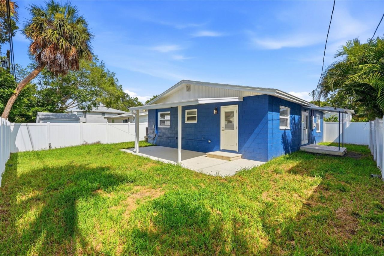 1867 Michigan Avenue Ne, Saint Petersburg, FL 33703 Photo