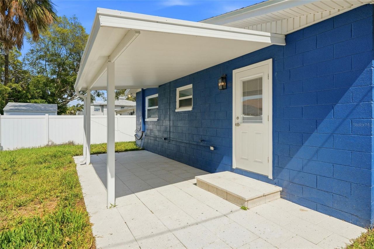 1867 Michigan Avenue Ne, Saint Petersburg, FL 33703 Photo