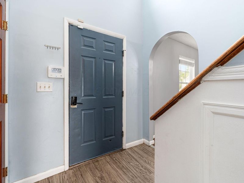 2868 Blue Moon Drive, Columbus, OH 43232 Photo 6