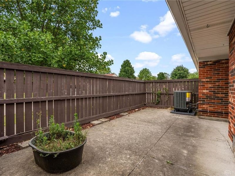 2222 Barclay Court, Fairborn, OH 45324 Photo 6