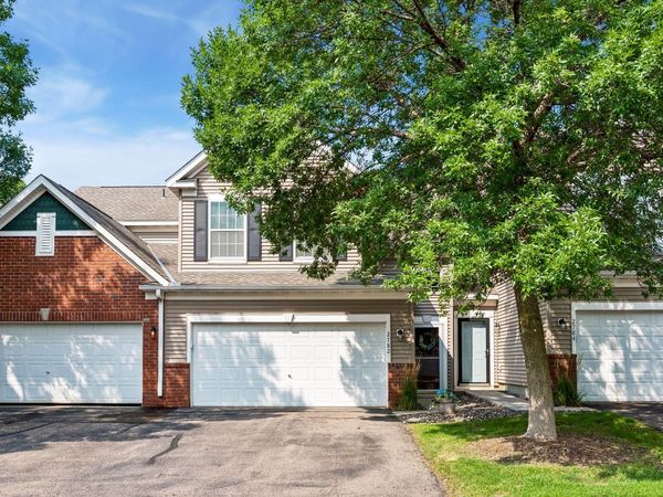 2782 Spy Glass Drive , Chaska, MN 55318