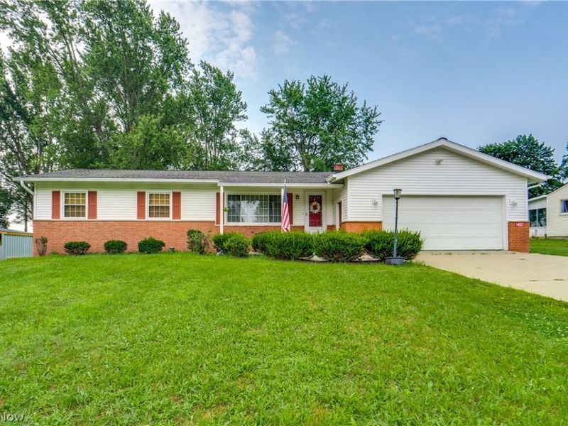 1402 Brookwood Drive, Mogadore, OH 44260 Photo 1