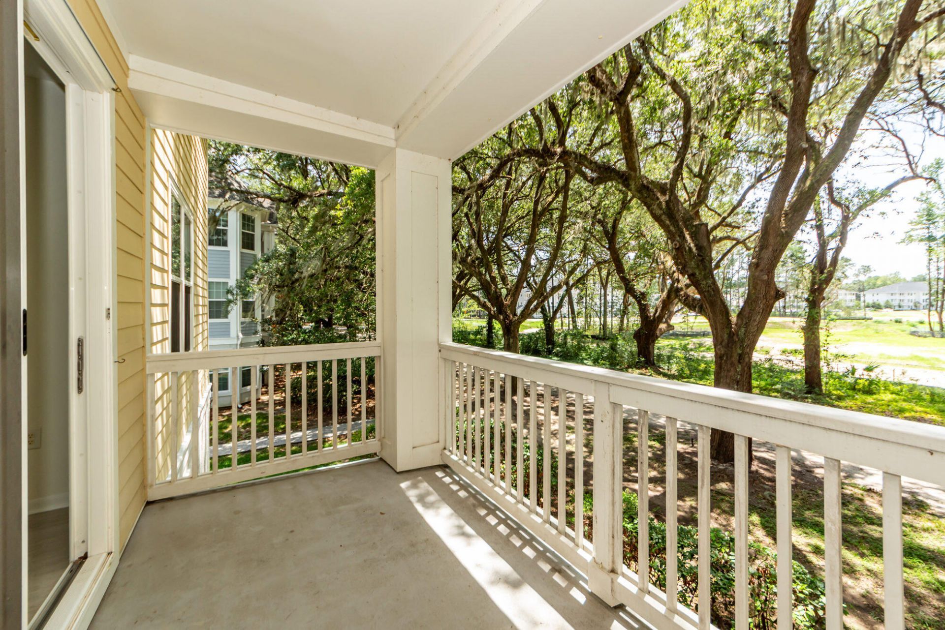 60 Fenwick Hall Allee Photo 15