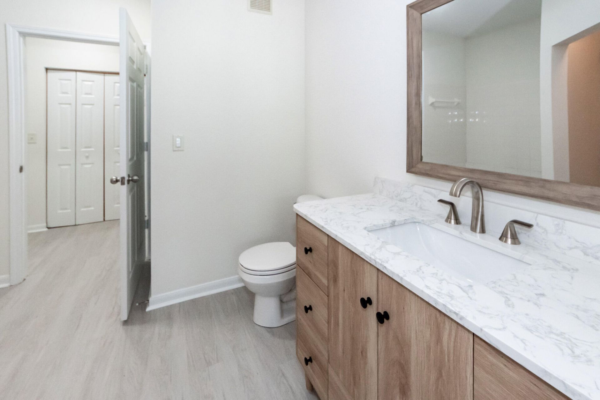 60 Fenwick Hall Allee Photo 20