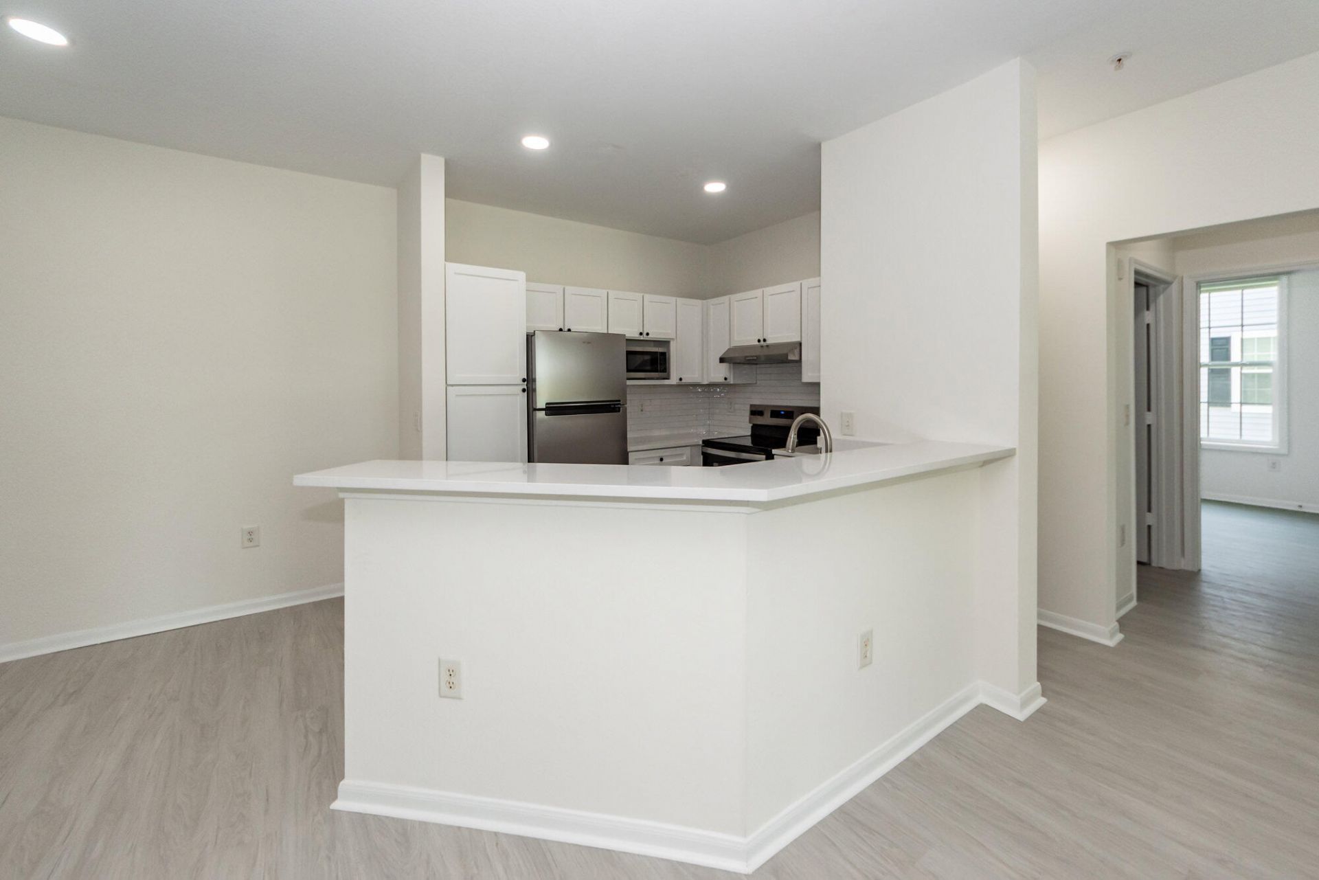 60 Fenwick Hall Allee Photo 9