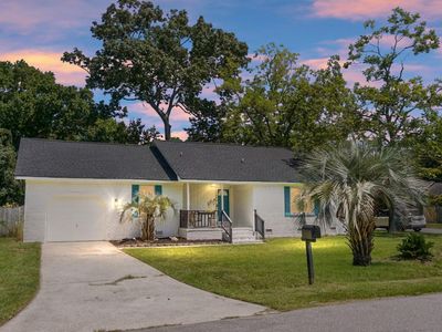 1520 Wakendaw Road, Mount Pleasant, SC 29464