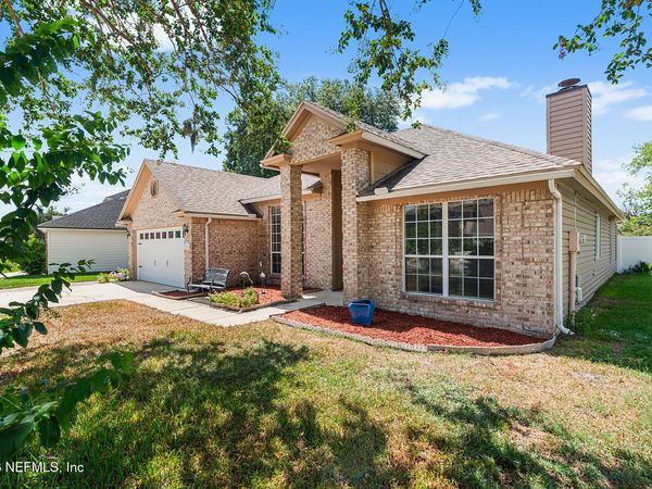 5266 CHESTNUT LAKE Drive, Jacksonville, FL 32258