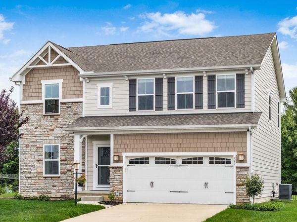 216 Mcnamara Loop , Delaware, OH 43015