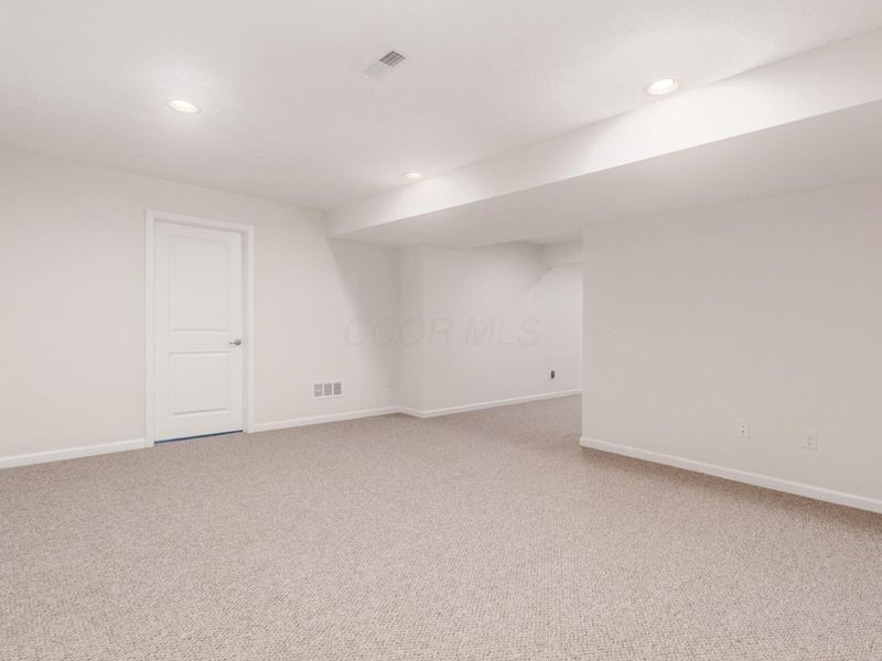 216 Mcnamara Loop , Delaware, OH 43015 Photo 38
