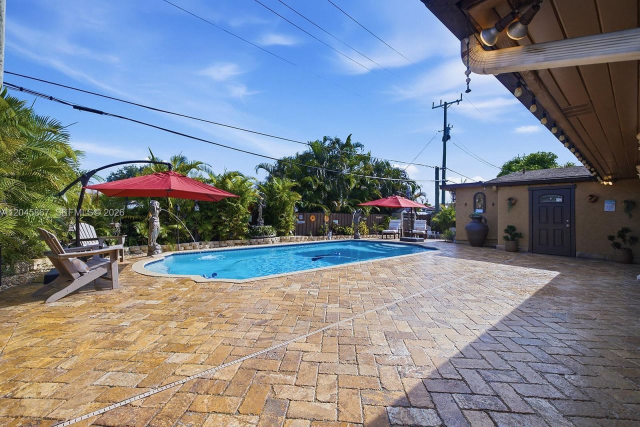 7858 NW 171st St, Hialeah, FL 33015 Photo