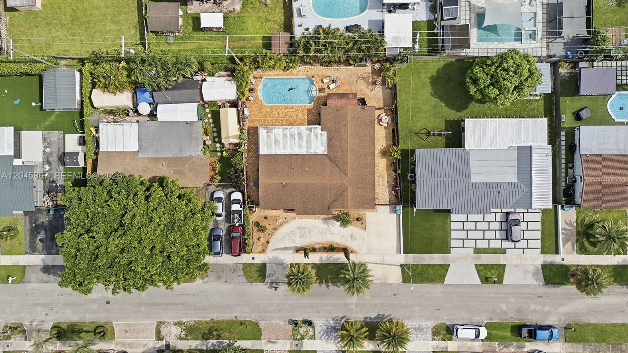 7858 NW 171st St, Hialeah, FL 33015 Photo