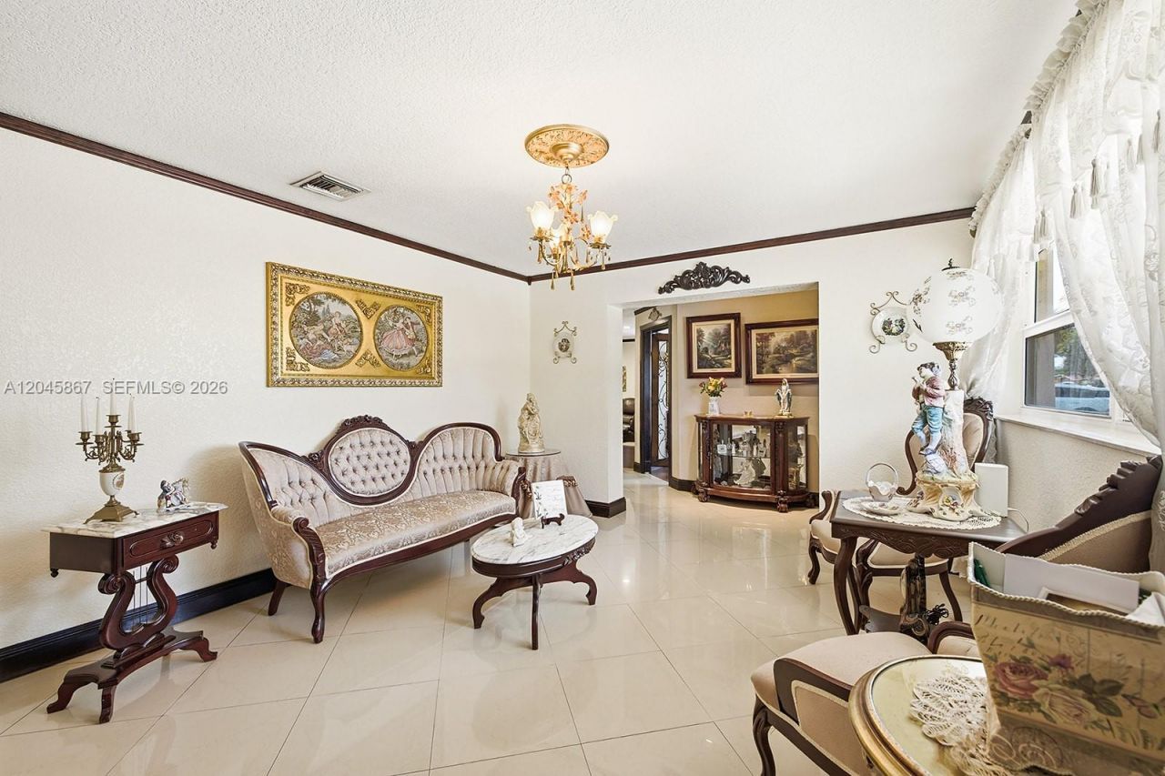 7858 NW 171st St, Hialeah, FL 33015 Photo
