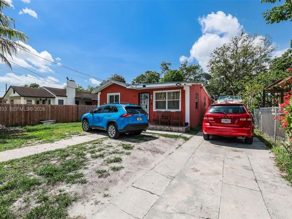 578 NW 97th St , Miami, FL 33150