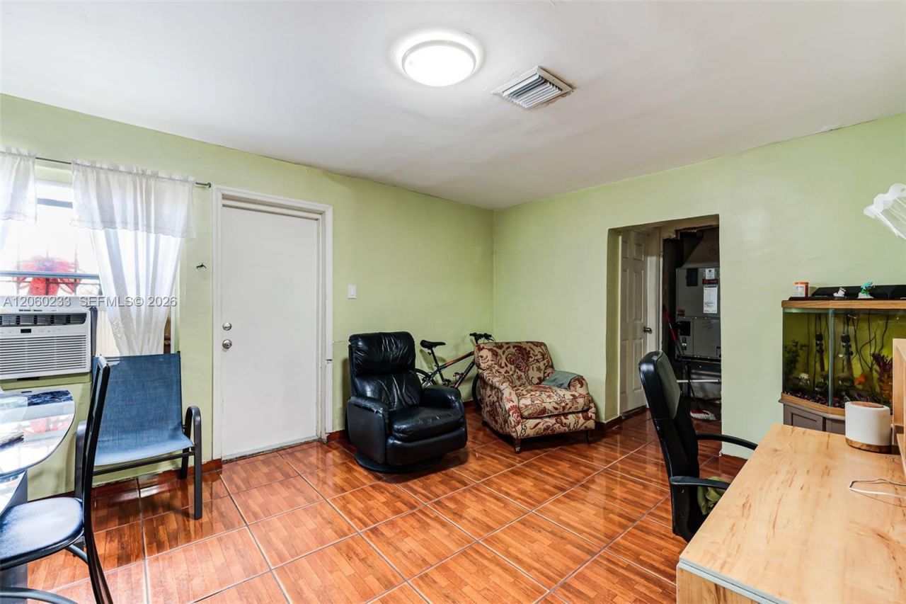 578 NW 97th St , Miami, FL 33150 Photo