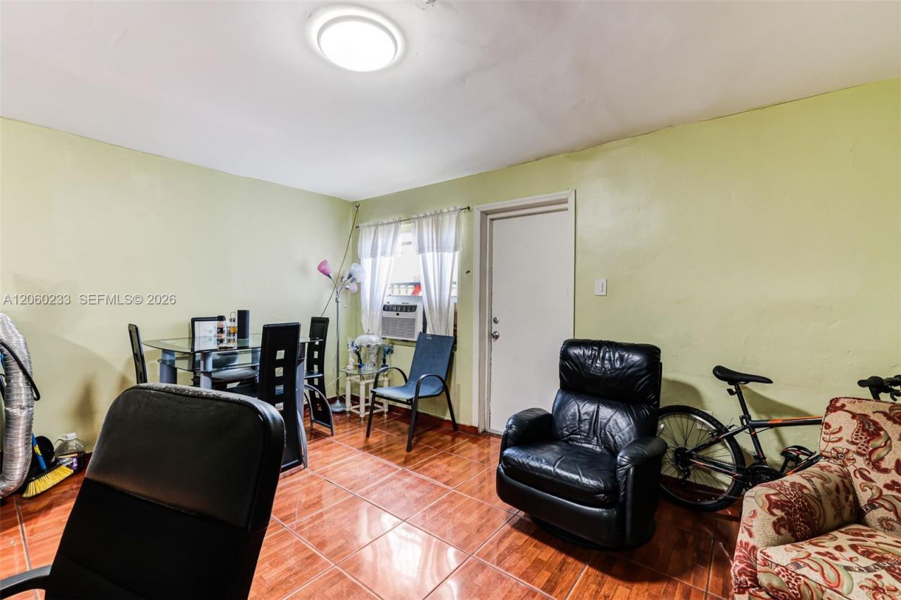 578 NW 97th St , Miami, FL 33150 Photo