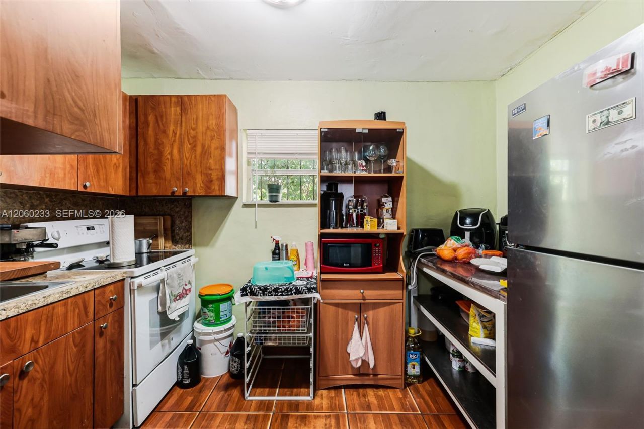 578 NW 97th St , Miami, FL 33150 Photo