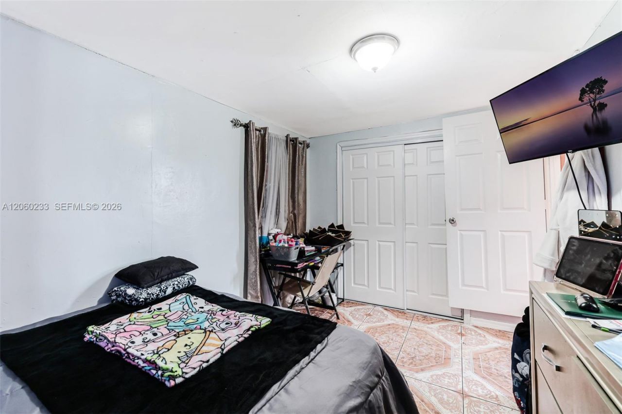 578 NW 97th St , Miami, FL 33150 Photo