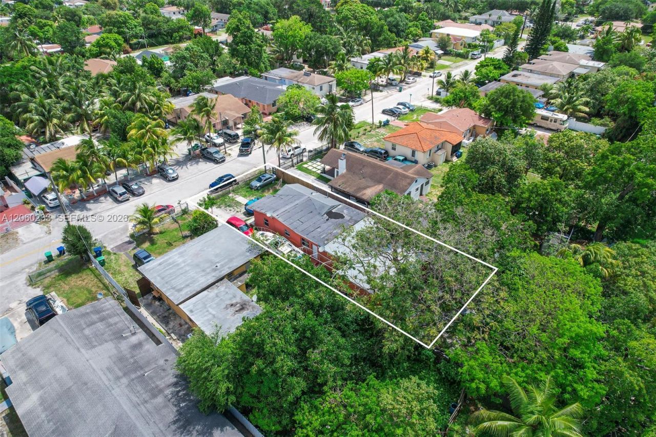 578 NW 97th St , Miami, FL 33150 Photo