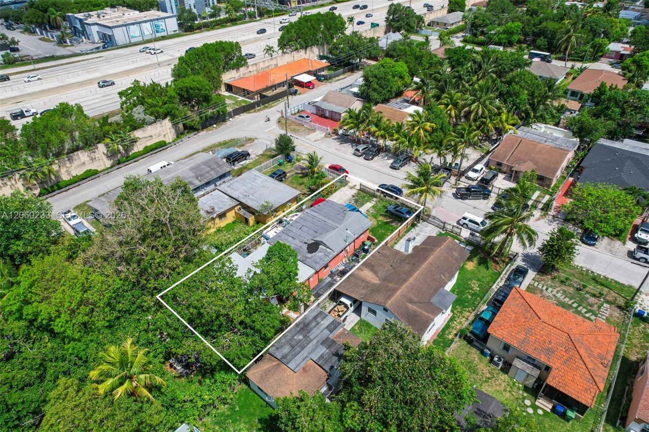 578 NW 97th St , Miami, FL 33150 Photo