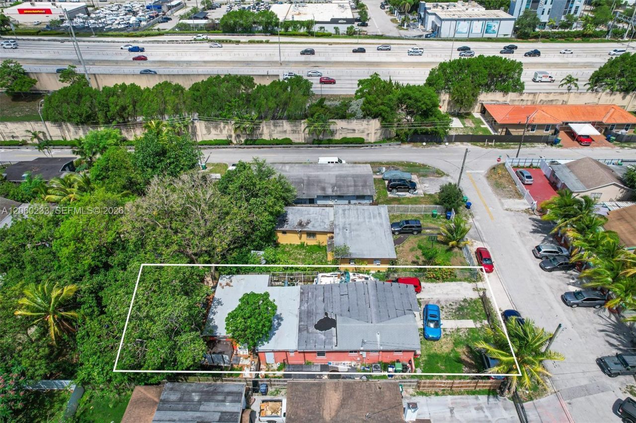 578 NW 97th St , Miami, FL 33150 Photo