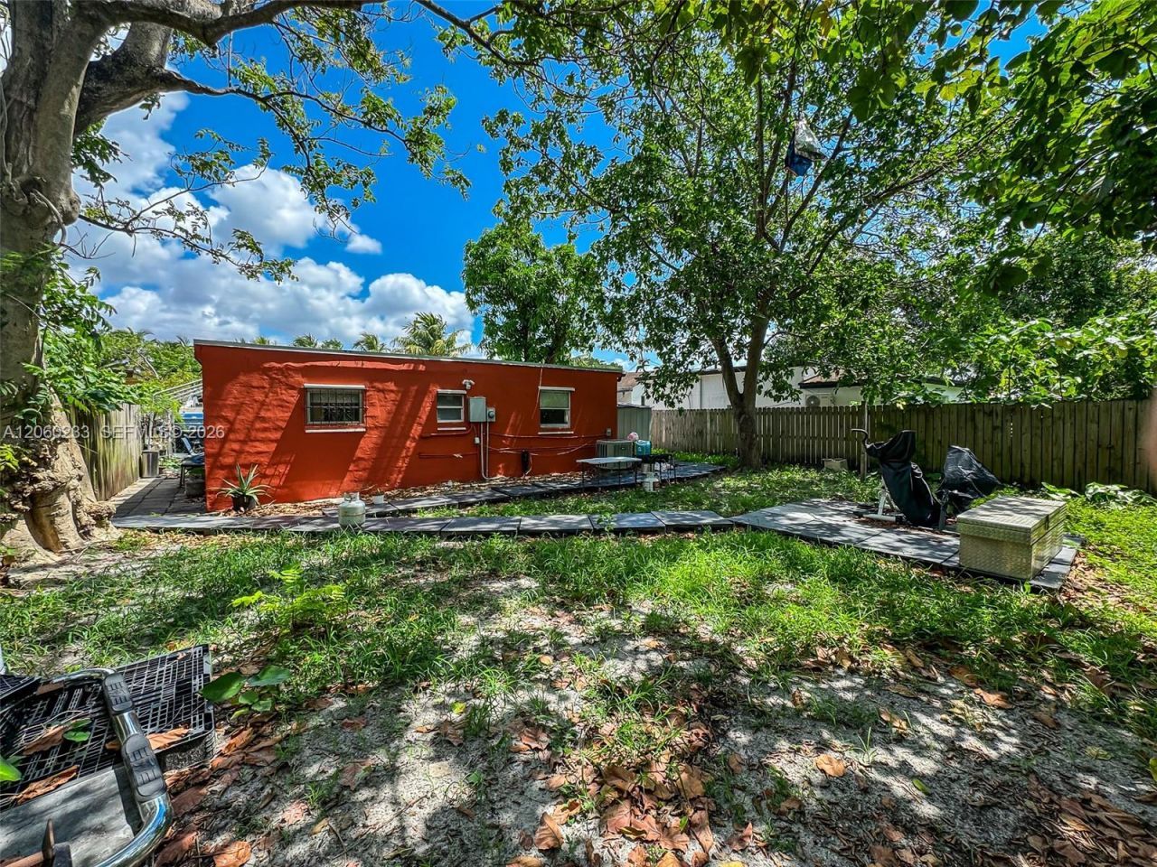578 NW 97th St , Miami, FL 33150 Photo