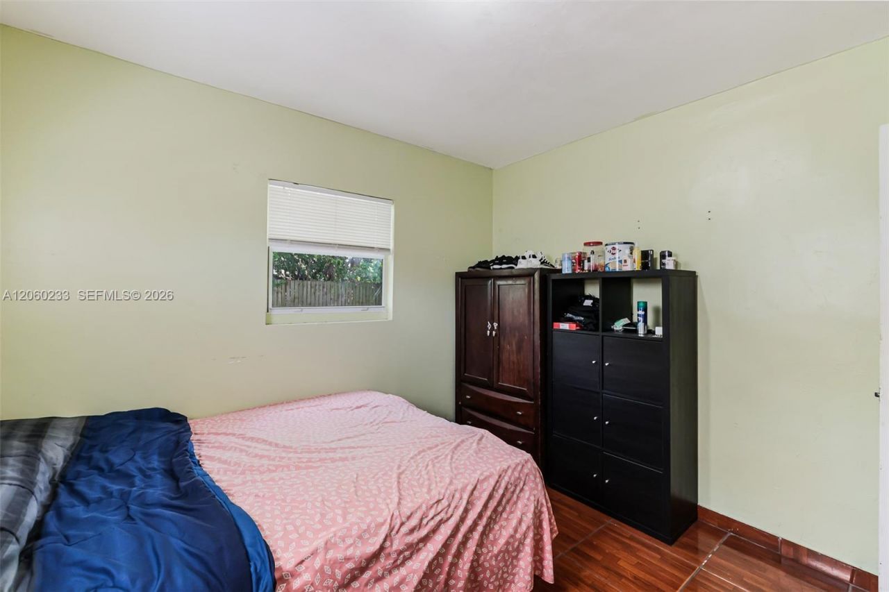 578 NW 97th St , Miami, FL 33150 Photo