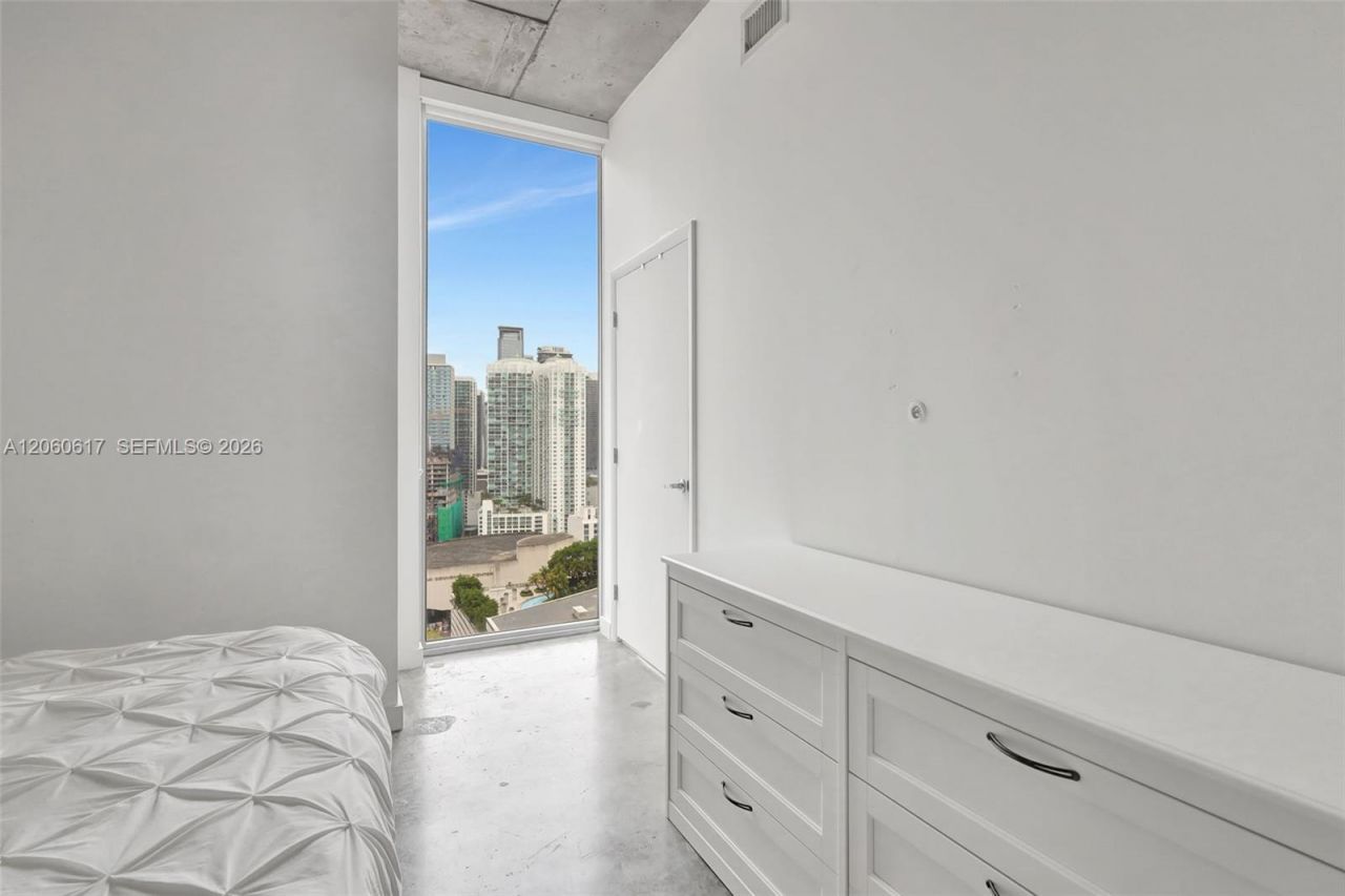 151 SE 1st St , Unit 2511, Miami, FL 33131 Photo