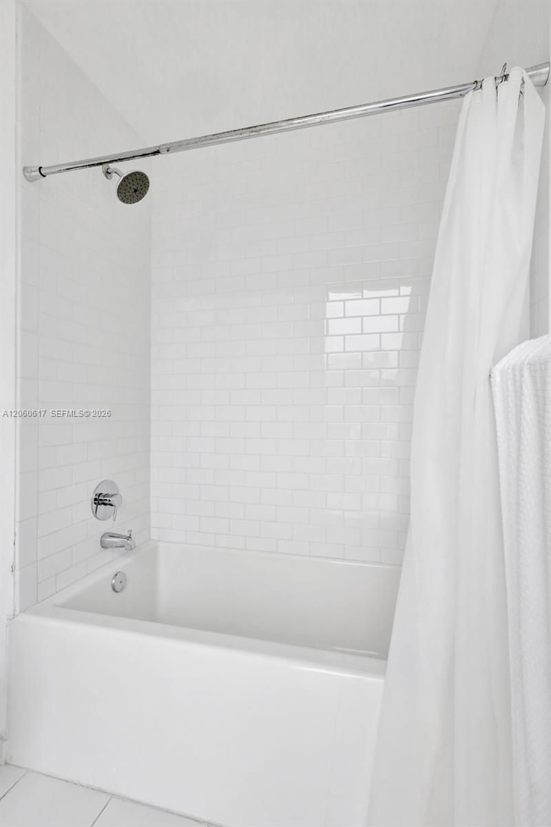 151 SE 1st St , Unit 2511, Miami, FL 33131 Photo