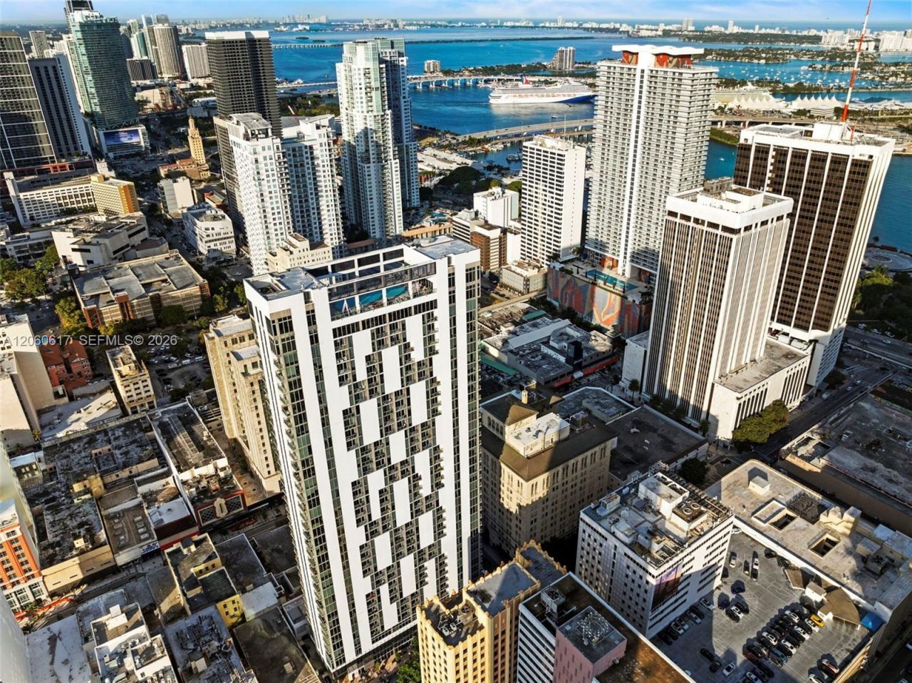 151 SE 1st St , Unit 2511, Miami, FL 33131 Photo