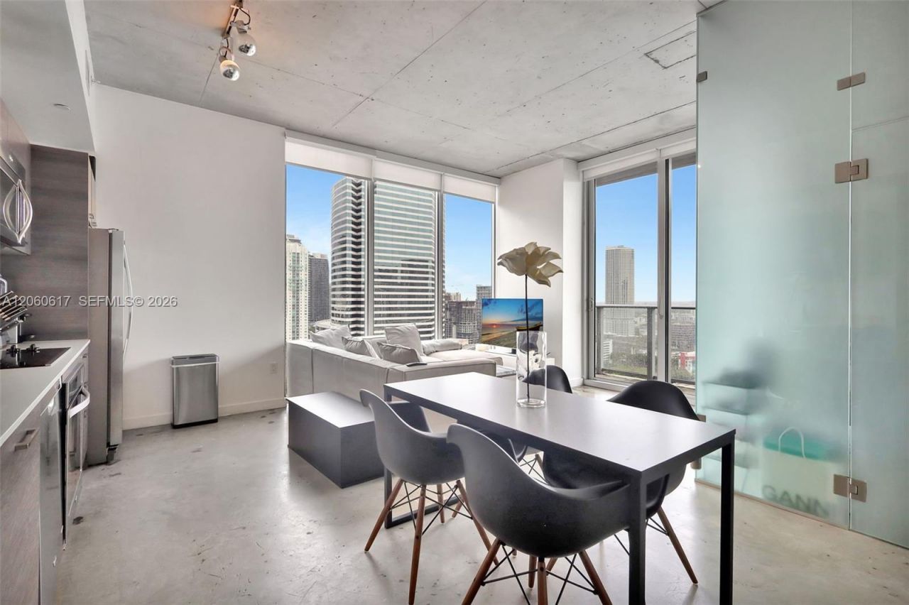 151 SE 1st St , Unit 2511, Miami, FL 33131 Photo