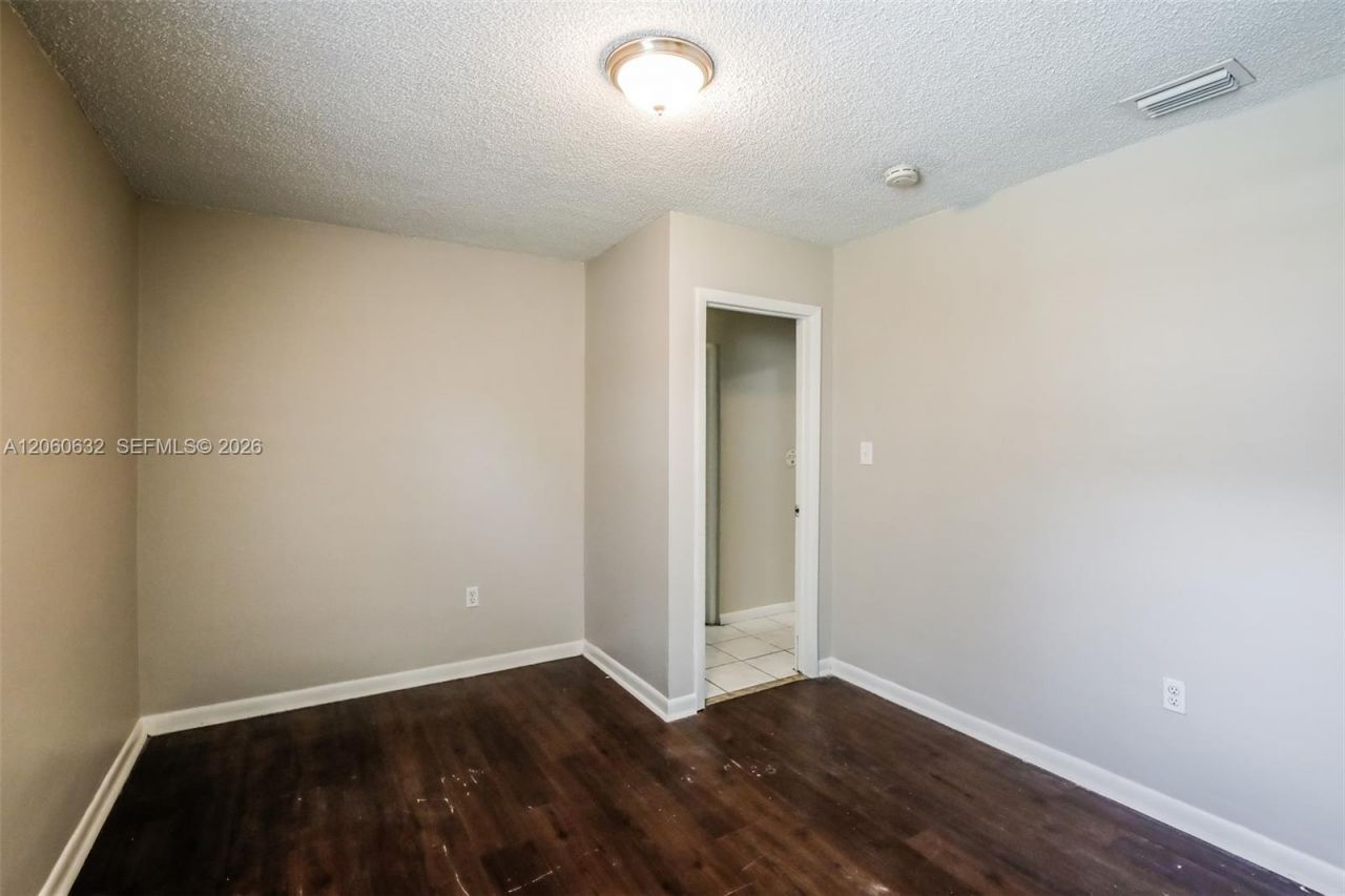 4896 NW 6th Ct, Plantation, FL 33317 Photo
