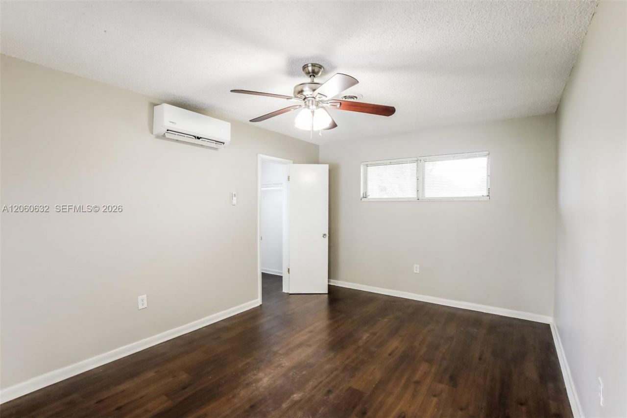 4896 NW 6th Ct, Plantation, FL 33317 Photo